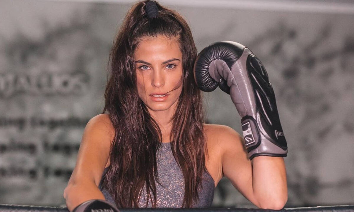 Χριστίνα Μπόμπα: Η συνταγή για το smoothie που θα την επαναφέρει στα κιλά της