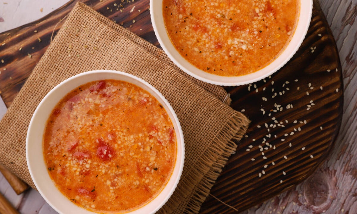 Κοκκινιστή σούπα τραχανά