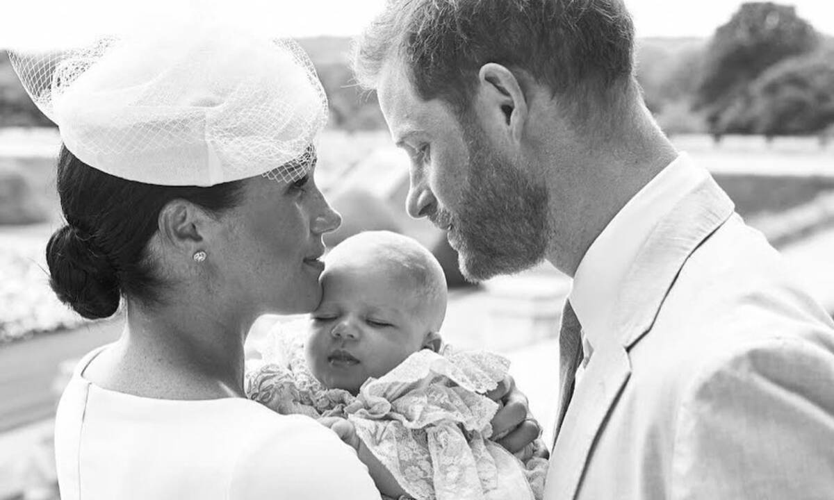 Οι νονοί του Archie αποκαλύφθηκαν! Ποιους διάλεξαν τελικά ο πρίγκιπας Harry & η Meghan Markle;