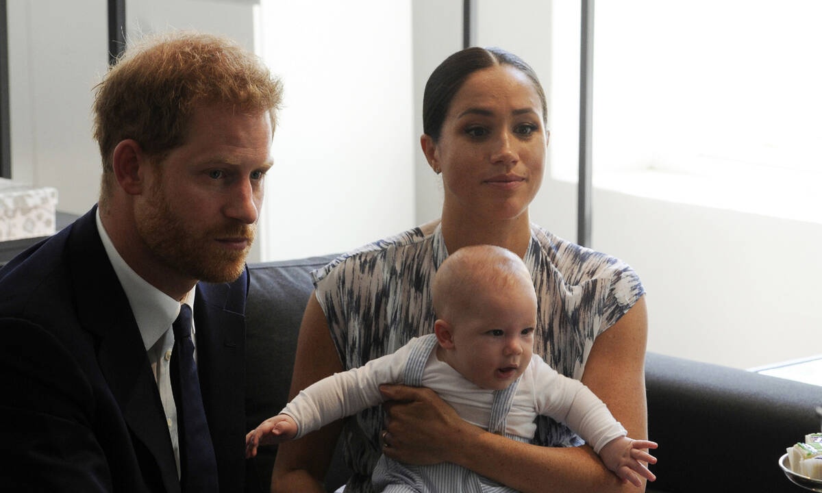 Επιτέλους μάθαμε ποιοι είναι οι νονοί του γιου της Meghan Markle και του Harry