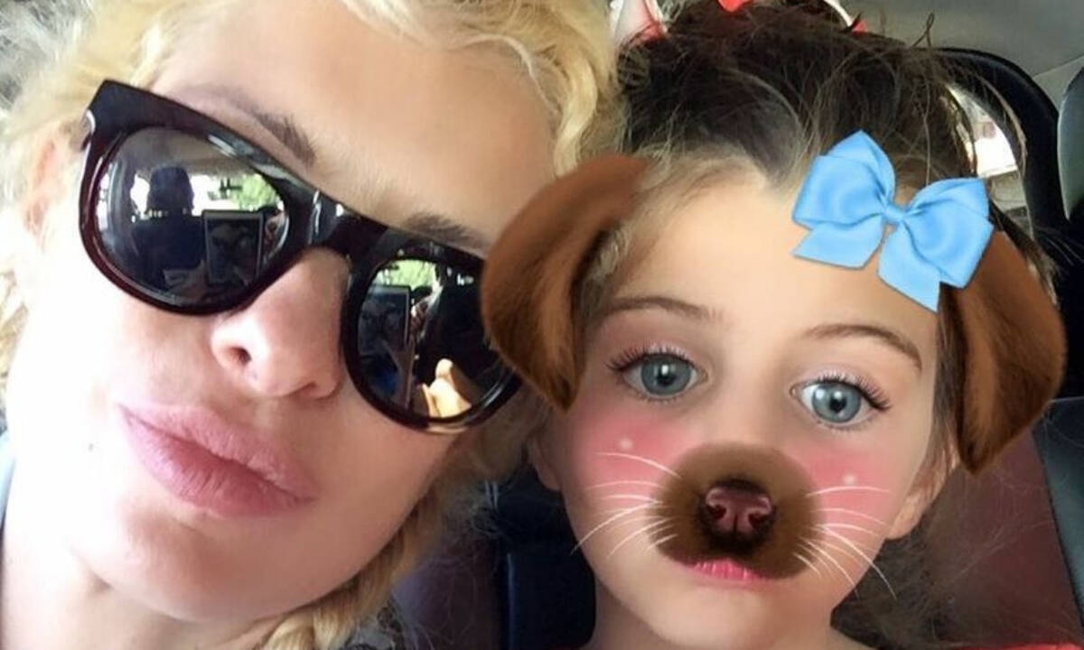 Ελένη Μενεγάκη: Η Βαλέρια έχει γενέθλια σήμερα – Όλα όσα γνωρίζουμε για εκείνη (pics)