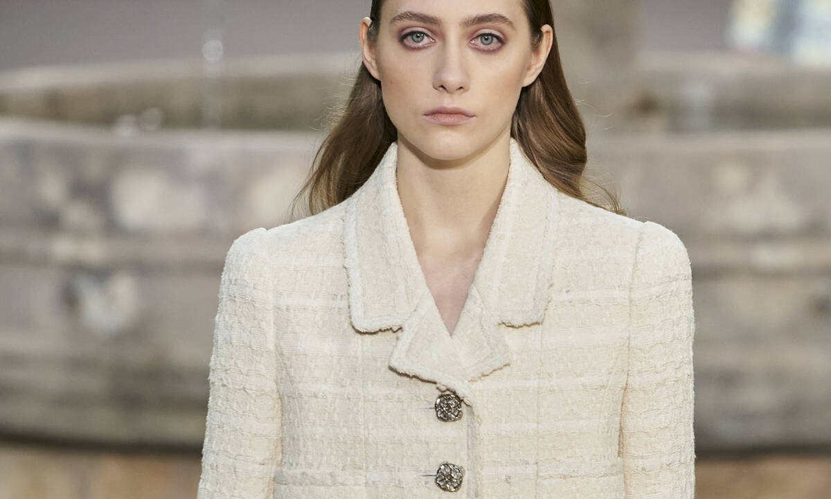Jackets: Στο δρόμο που χάραξε η Coco Chanel