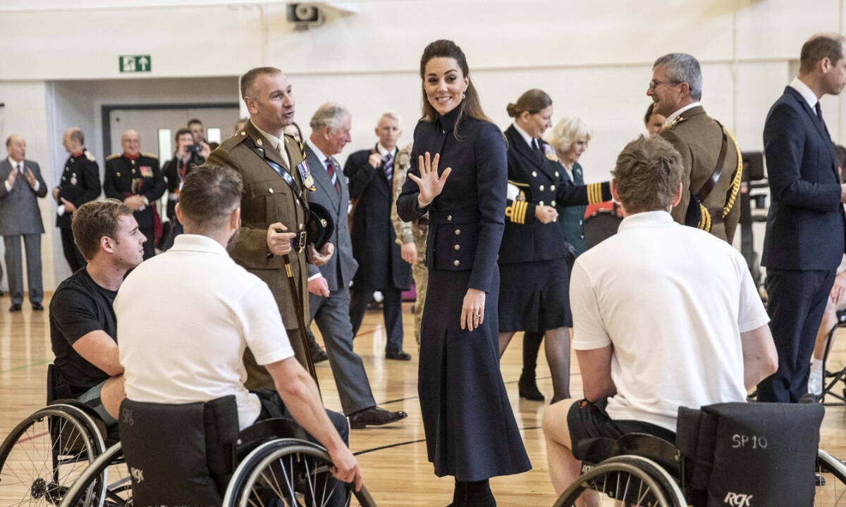 Λιμοκτονεί η Kate Middleton; Τι συμβαίνει με το βάρος της δούκισσας