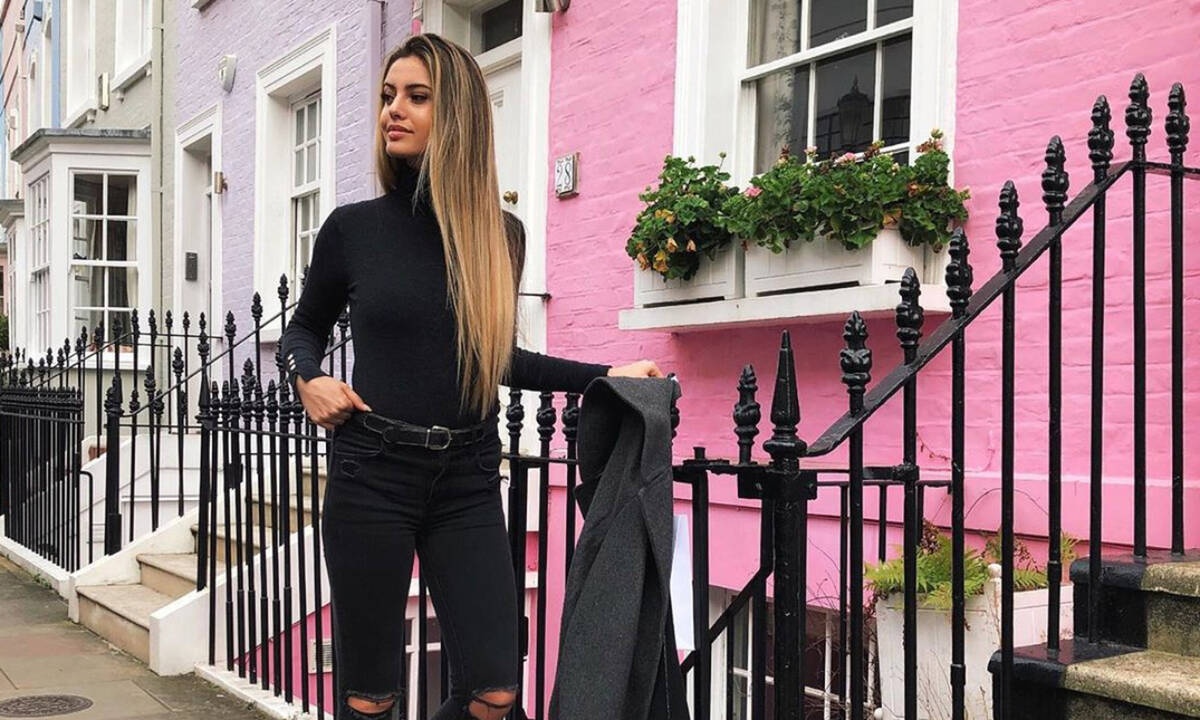 Η Δανάη Λιβιεράτου μάς έδειξε τι φοράει στη γυμναστική και πάθαμε πλάκα με το κορμί της