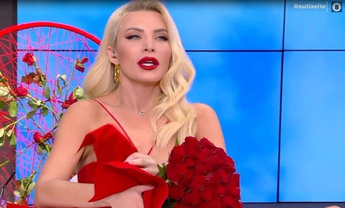 Κατερίνα Καινούργιου: Τα κόκκινα τριαντάφυλλα και η δήλωση on air για τον σύντροφό της