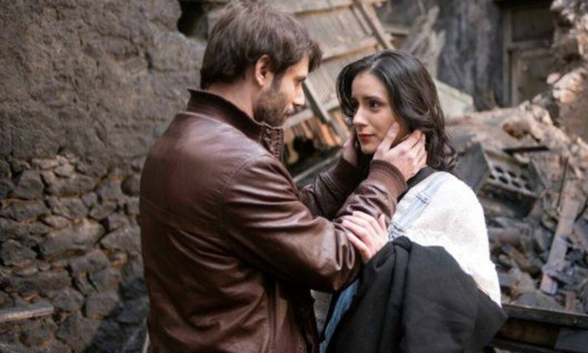 Το Καφέ της Χαράς: Η Σταυρούλα απέκτησε νέο φλέρτ και ο Θόδωρος ζήλεψε παράφορα