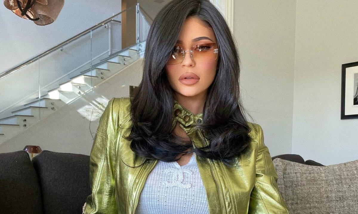 Η Kylie Jenner άλλαξε πάλι μαλλιά! Το νέο styling δεν έχει καμία σχέση με το προηγούμενο