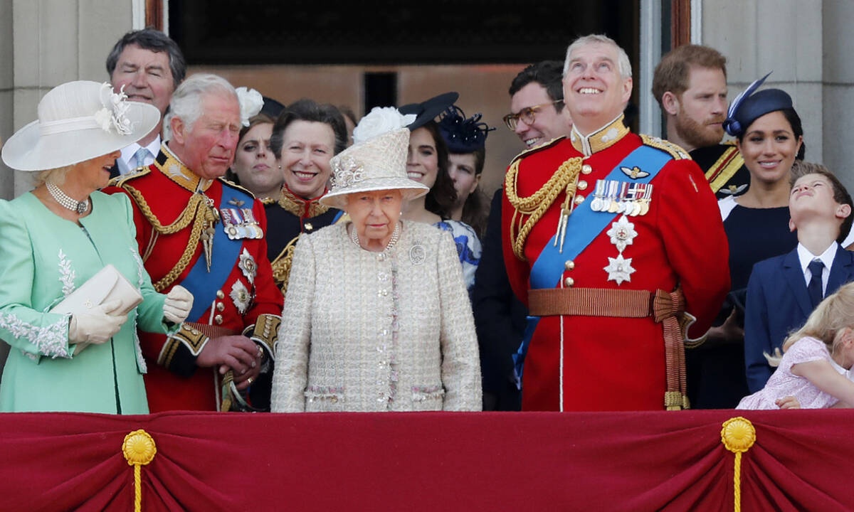 Βασίλισσα Ελισάβετ: Η σοκαριστική απόφαση σχετικά με το Μegxit (photos)