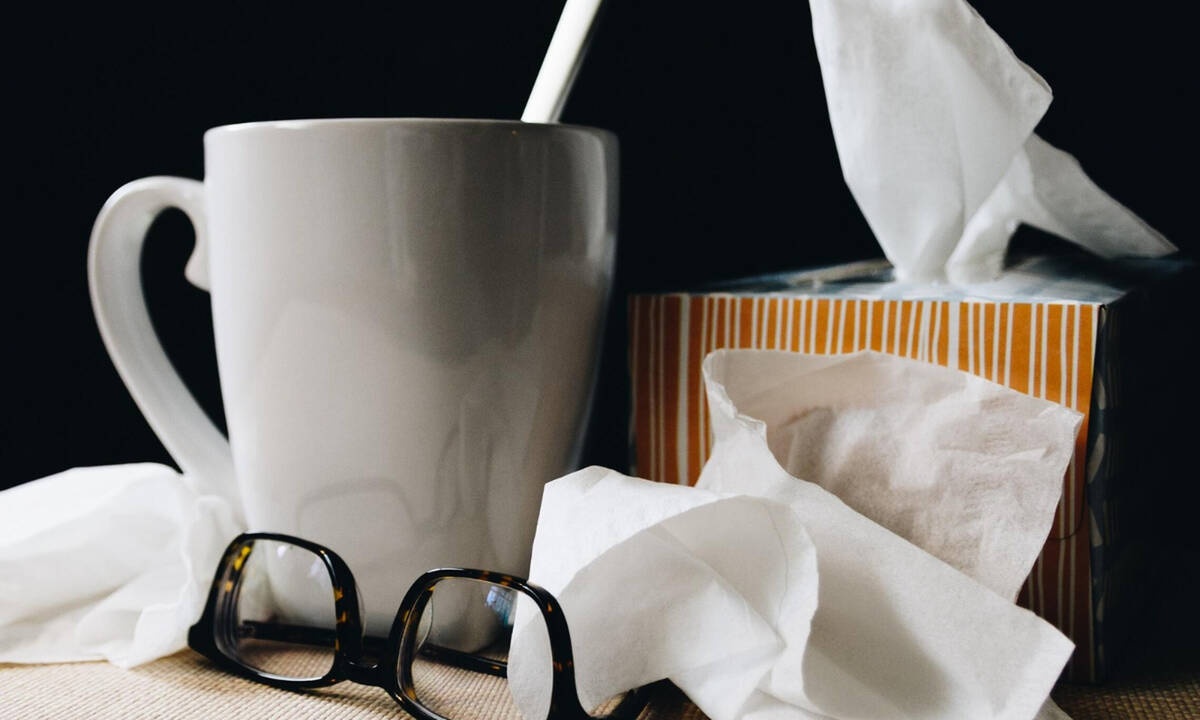 5 τρόποι για να κοιμηθείς καλύτερα αν είσαι κρυωμένη