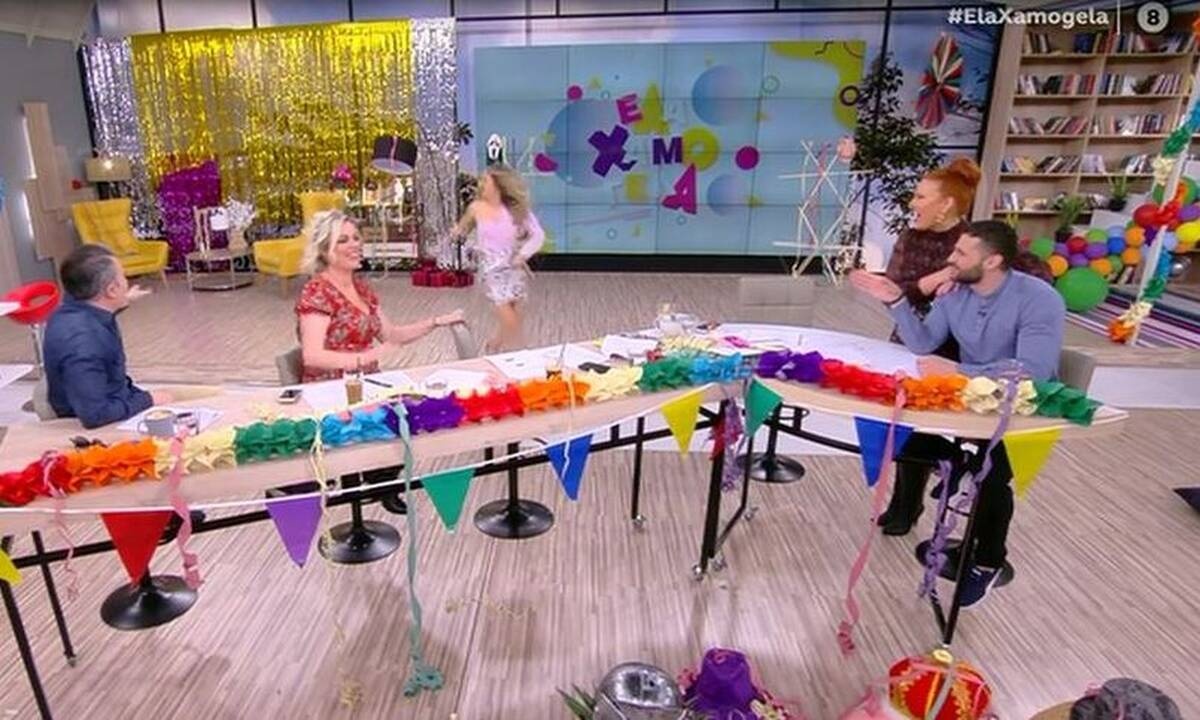 Έλα χαμογέλα: Δε φαντάζεστε ποιος εισέβαλε και η Σίσσυ Χρηστίδου κατατρόμαξε on air! 