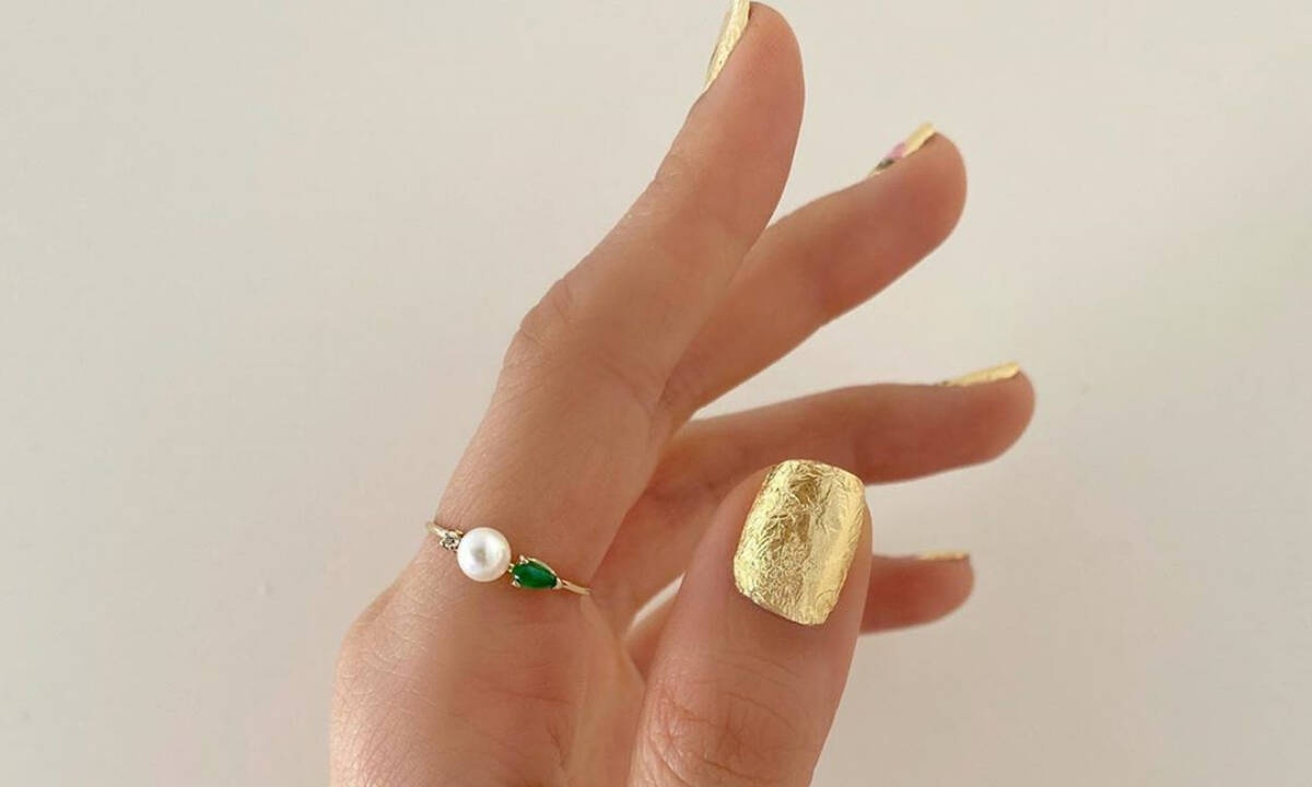 10 nail art από ατόφιο χρυσάφι