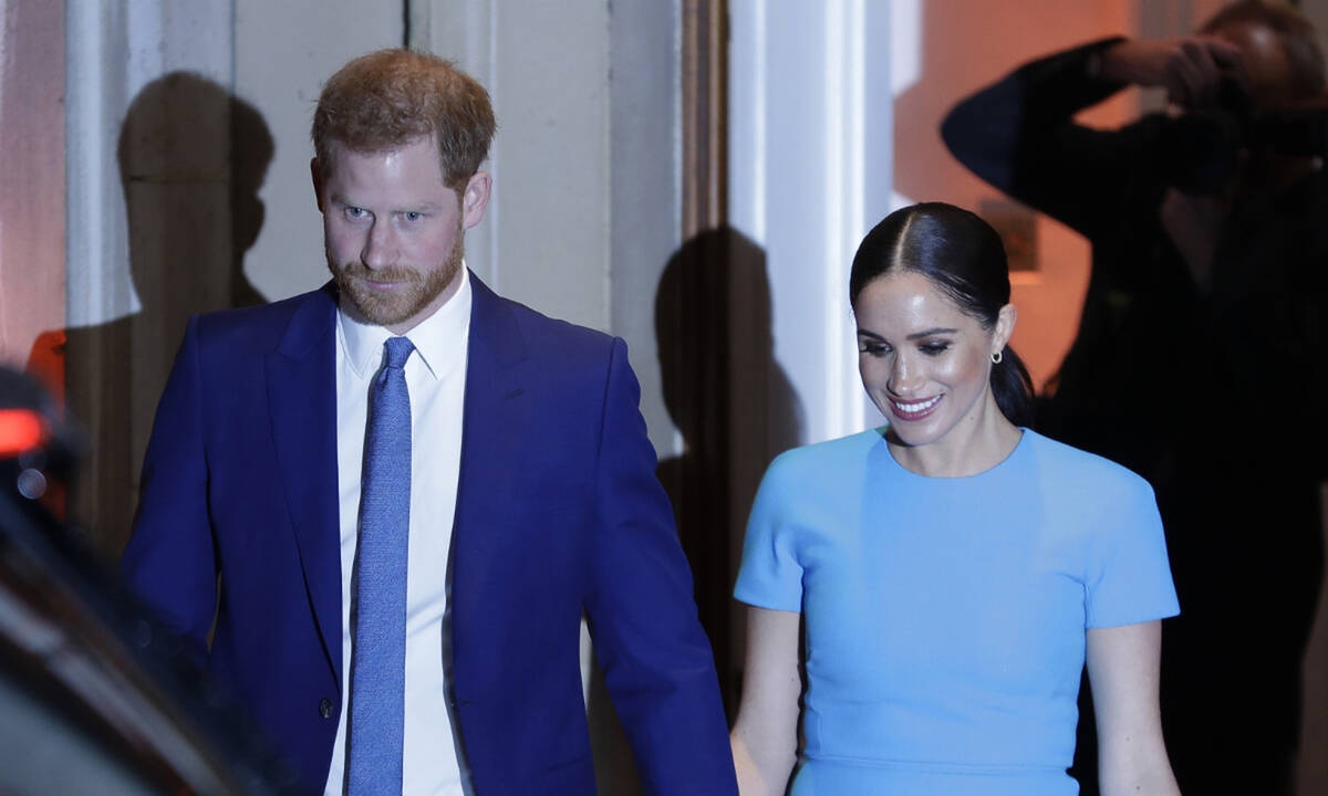 Έκαναν πρόταση γάμου μπροστά στον Harry και τη Meghan, και η αντίδρασή τους έγινε viral