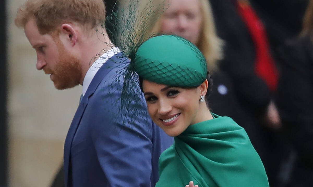 Η κίνηση της Meghan Markle στον Κάρολο έγινε viral και την χειροκροτούμε