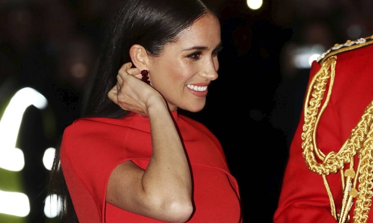 «Η Meghan πρέπει να κατέβει από το καλάμι της», η αγενής δήλωση που κάνει τον γύρο του διαδικτύου