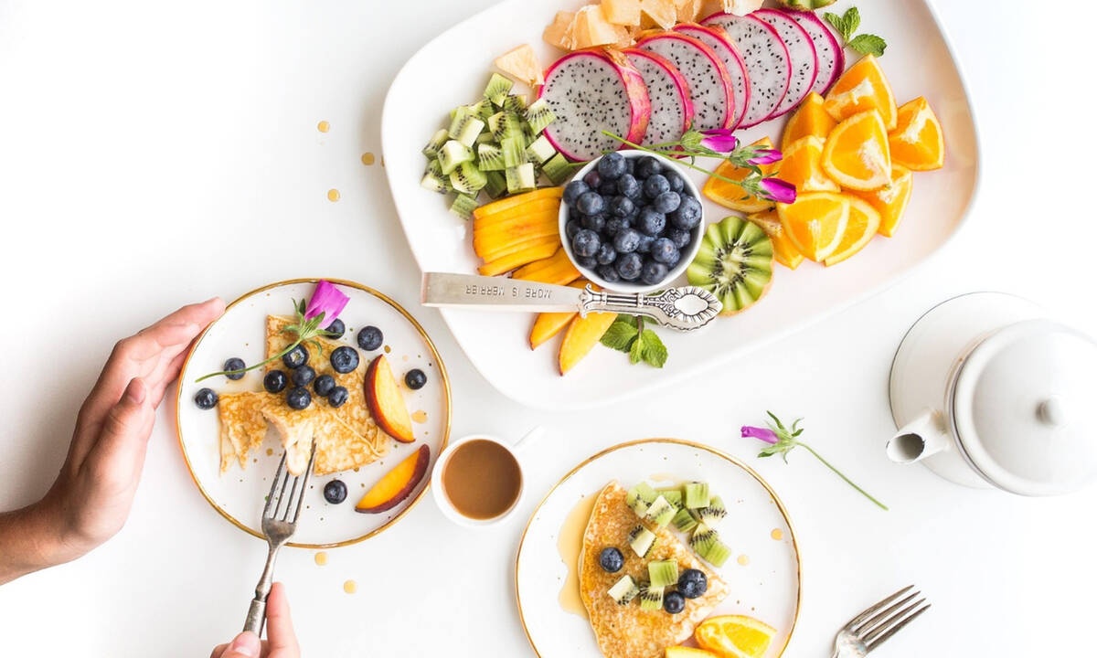 10 tips για να διατηρήσεις το βάρος σου μένοντας στο σπίτι