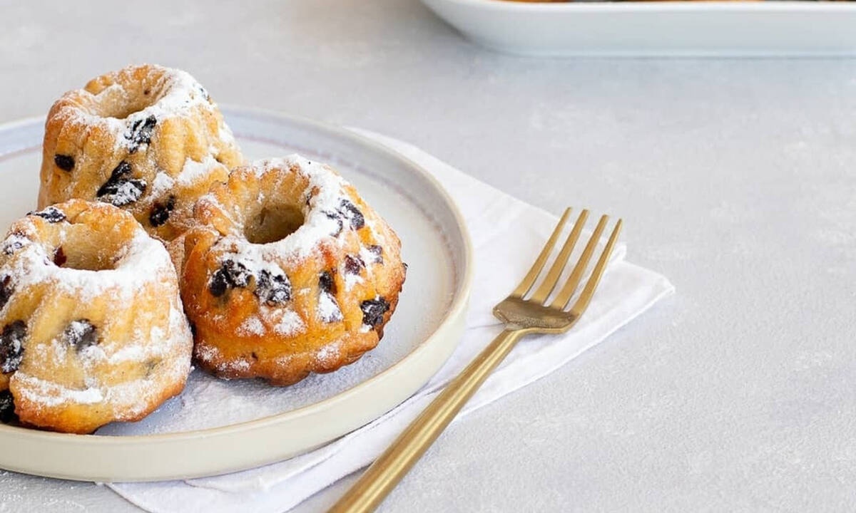 Kouglof: τα γλυκά ψωμάκια με σταφίδες που θα λατρέψεις