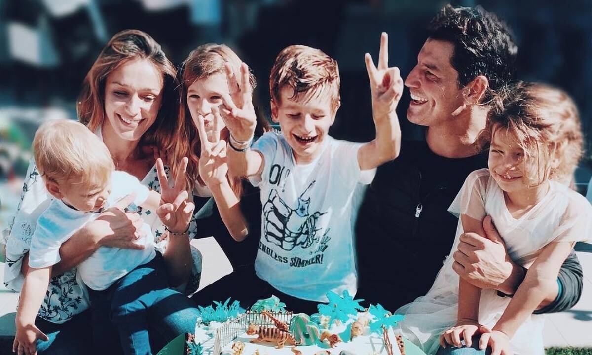 Η Ζυγούλη στο Μάτι που κάηκε τον Ιούλιο του 2018: Η βόλτα των γιων της ανάμεσα στα καμένα συγκίνησε το διαδίκτυο