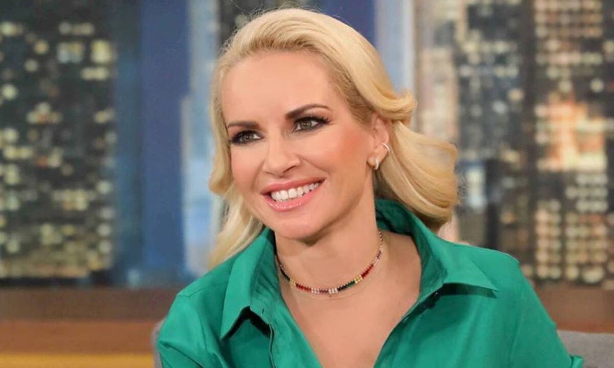 Η Μαρία Μπεκατώρου να διαβάζει παραμύθι για τα παιδιά & δεν χορταίνουμε να τη βλέπουμε (vid)