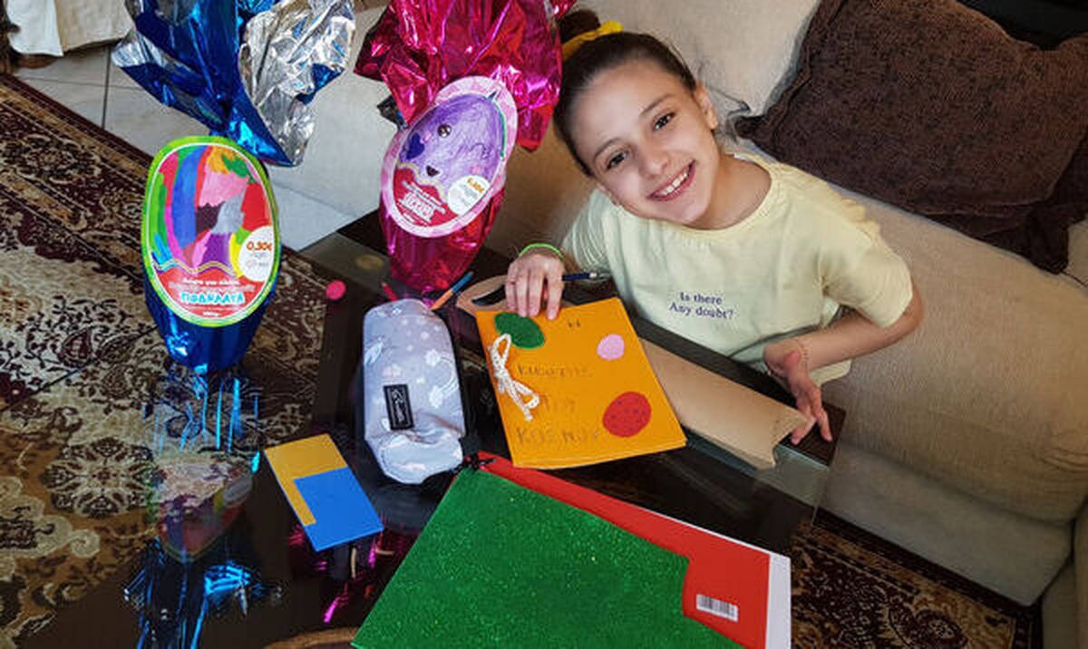 Φέτος το Πάσχα #menoumespiti και το γεμίζουμε με τις χειροτεχνίες και την αγάπη των παιδιών μας