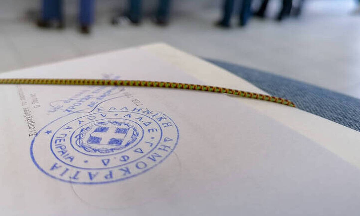 Κορωνοϊός: Έκτακτες φορολογικές διευκολύνσεις σε πληττόμενα νοικοκυριά και επιχειρήσεις