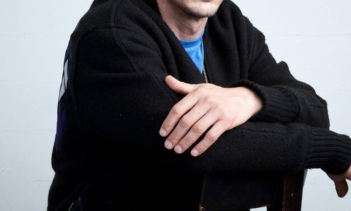 Τι θα έκανες αν είχες κολλητό αυτό τον ηθοποιό;