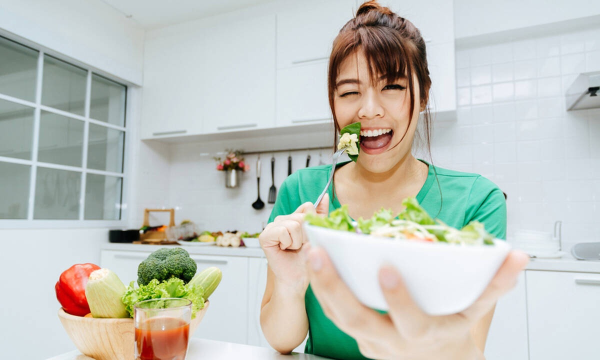 #Μένουμε_ σπίτι: Τρεις detox σαλάτες ιδανικές για απώλεια βάρους (vid)