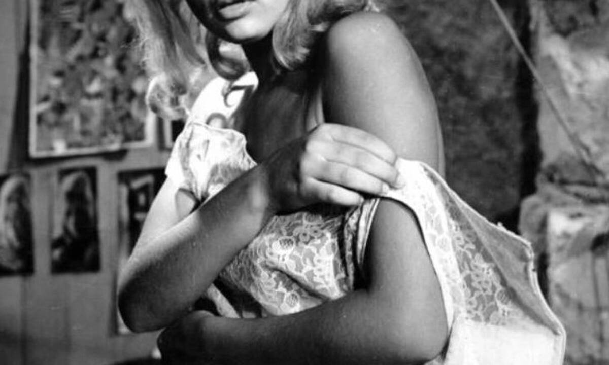 Πρωταγωνίστρια του ελληνικού κινηματογράφου πάλεψε 35 μέρες με τον κορονοϊό (Photos)