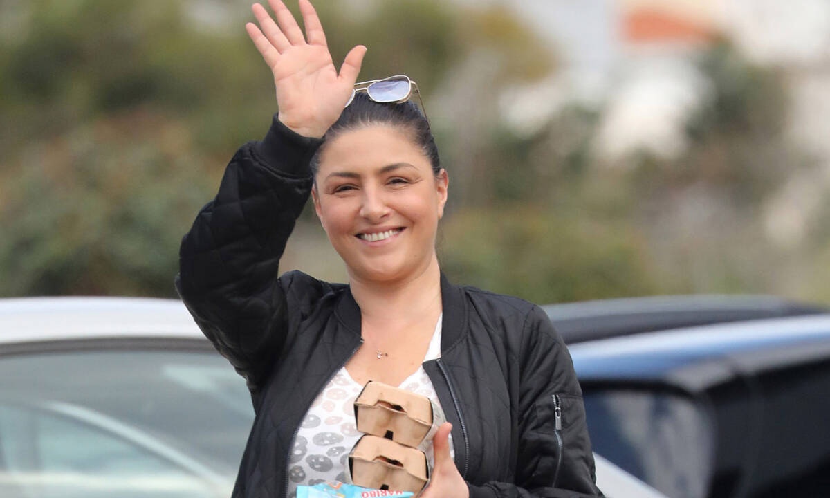 Η «καραντίνα» την άλλαξε στο 100%. Δες τις νέες φωτογραφίες της Έλενας Παπαρίζου