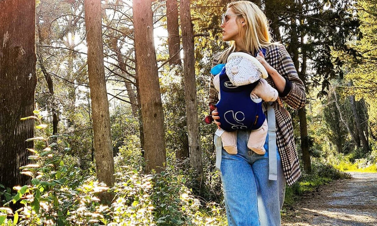 Μαντώ Γαστεράτου: Έστειλε τον άνδρα της να κοιμηθεί στον καναπέ - Ο ξεκαρδιστικός λόγος (pics)