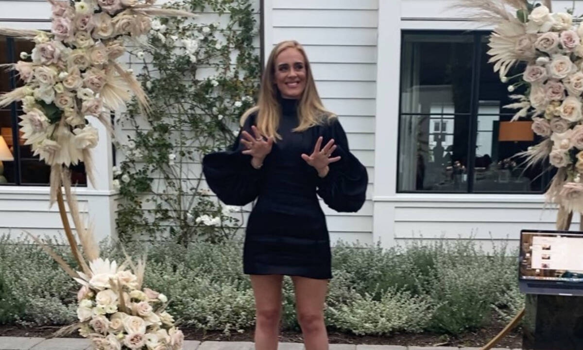 Αυτή τη δίαιτα έκανε η Adele και έχασε 45 κιλά: Θα τρως σοκολάτα και κόκκινο κρασί