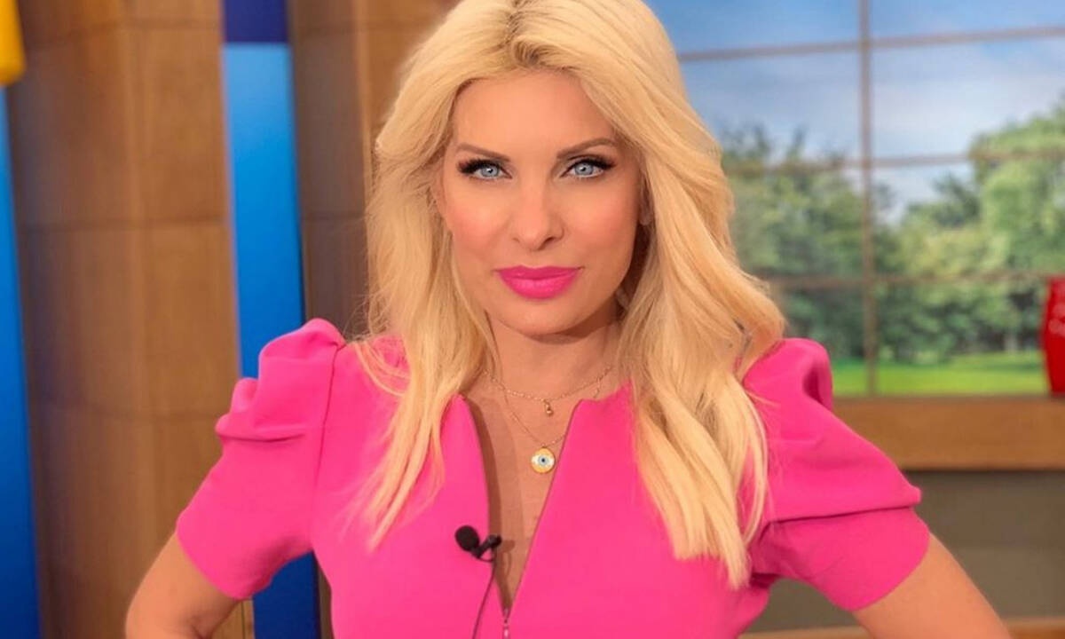 Η Ελένη Μενεγάκη αποκάλυψε τι έκανε το Σ/Κ και τι της έχει λείψει πολύ στην καραντίνα