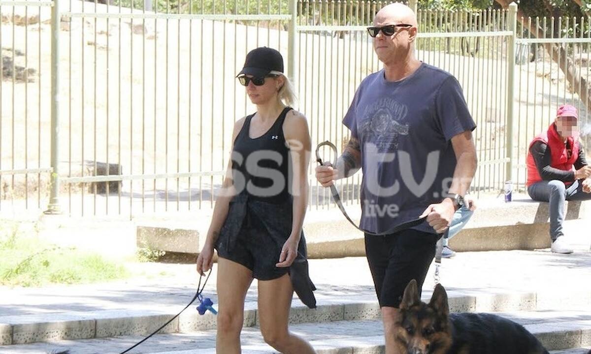 Τζώννυ Καλημέρης - Χριστίνα Κοντοβά: Χαλαρές βόλτες στην Αθήνα με καλοκαιρινό look! (photos)