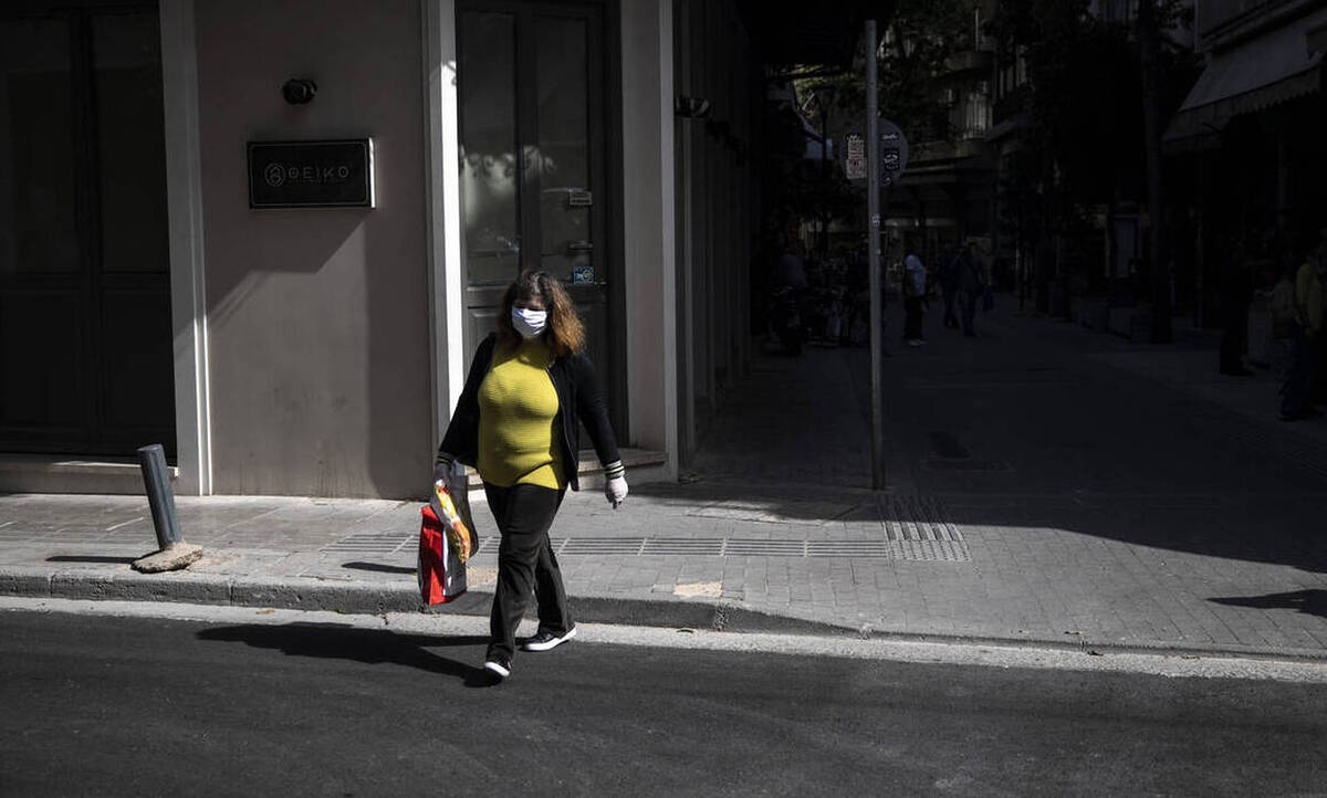 Κορωνοϊός: Πώς επηρεάζει τελικά τον ιό η ζέστη; Σύψας και επιστήμονες του Πρίνστον απαντούν