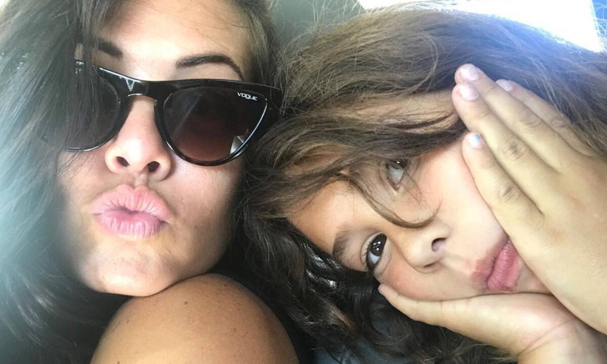 Μαρία Κορινθίου: Δείτε την κούκλα κόρη της με μπικίνι – Θα πάθετε πλάκα (pics)