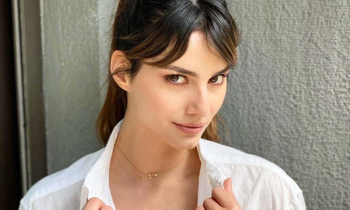 Άλλος άνθρωπος η Ηλιάνα Παπαγεωργίου με γαλάζια μάτια! Δες το συγκλονιστικό θέαμα