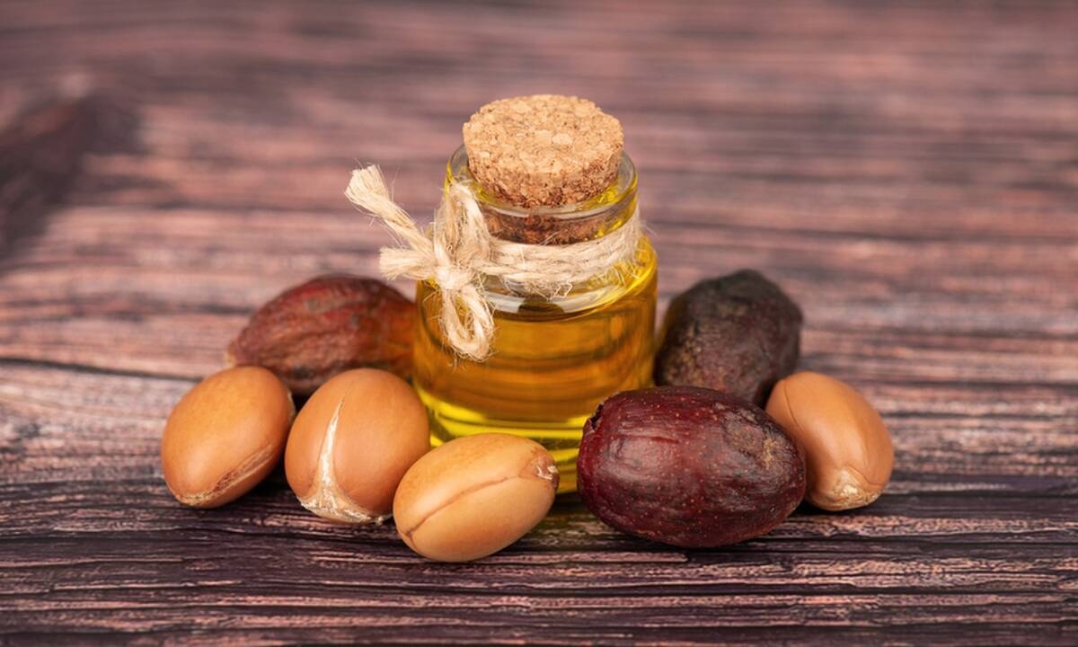 Έλαιο αργκάν: 7 σημαντικά οφέλη για τα μαλλιά και το σώμα (βίντεο)