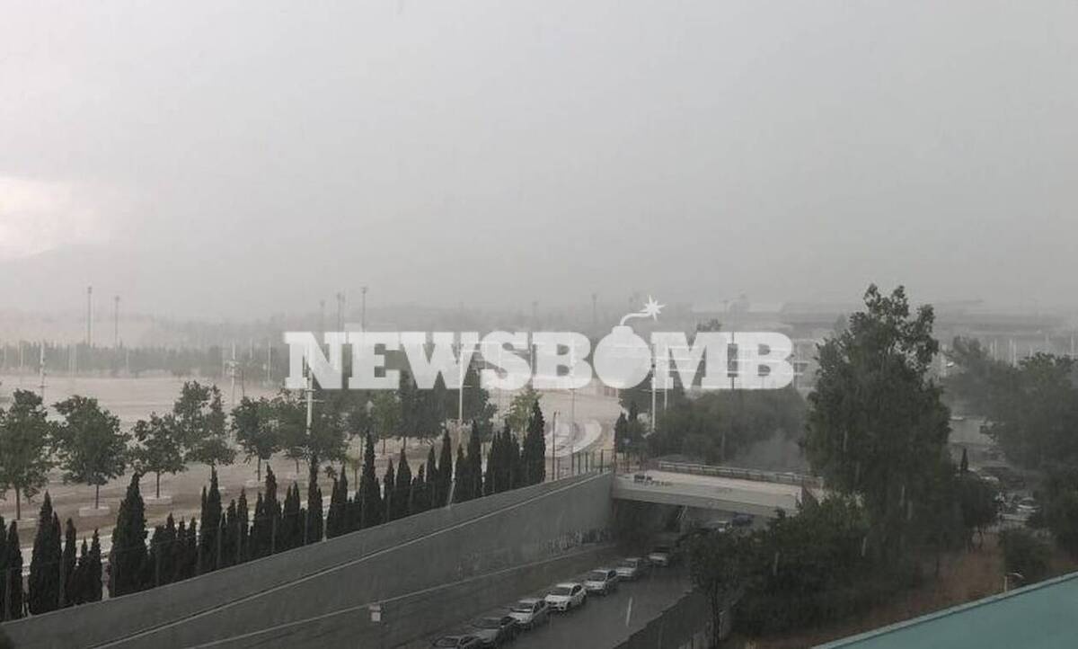 Καιρός ΤΩΡΑ: Δείτε βίντεο και φωτογραφίες από τη σφοδρή καταιγίδα και το χαλάζι στην Αττική