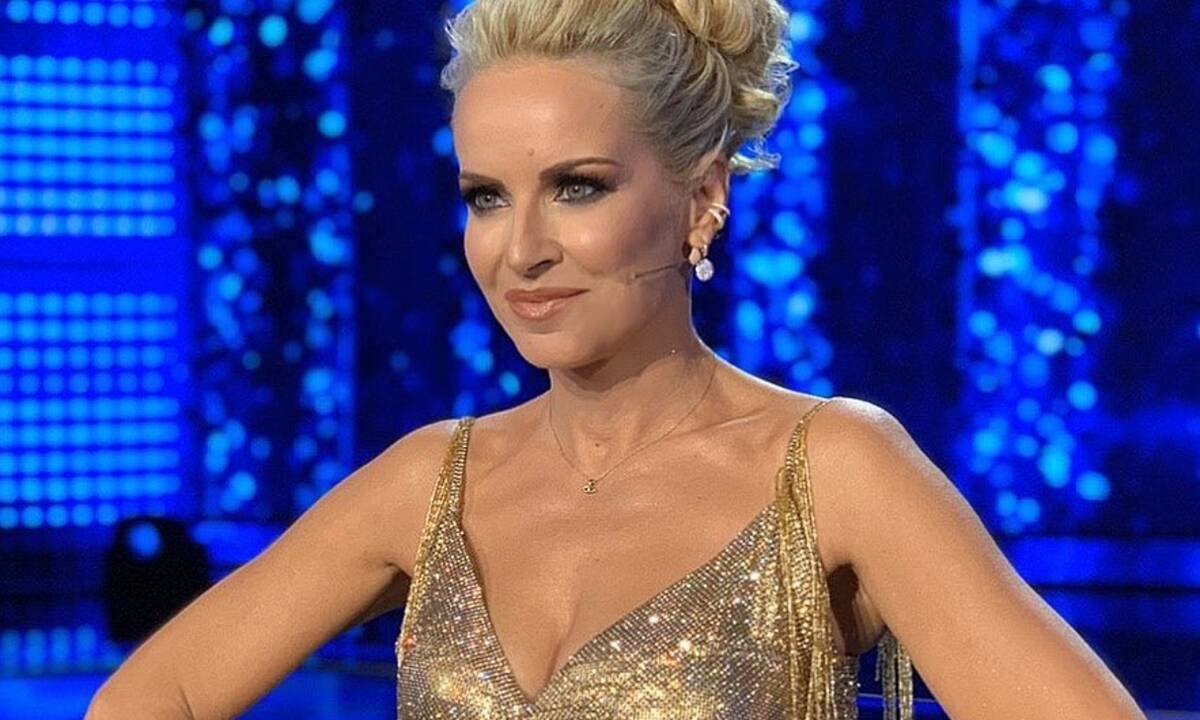 Μαρία Μπεκατώρου: Κάτι πολύ περίεργο συνέβη με το πρόσωπό της