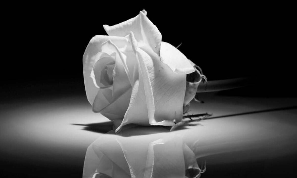 Θλίψη: Πέθανε σπουδαίος εικαστικός (Photos)