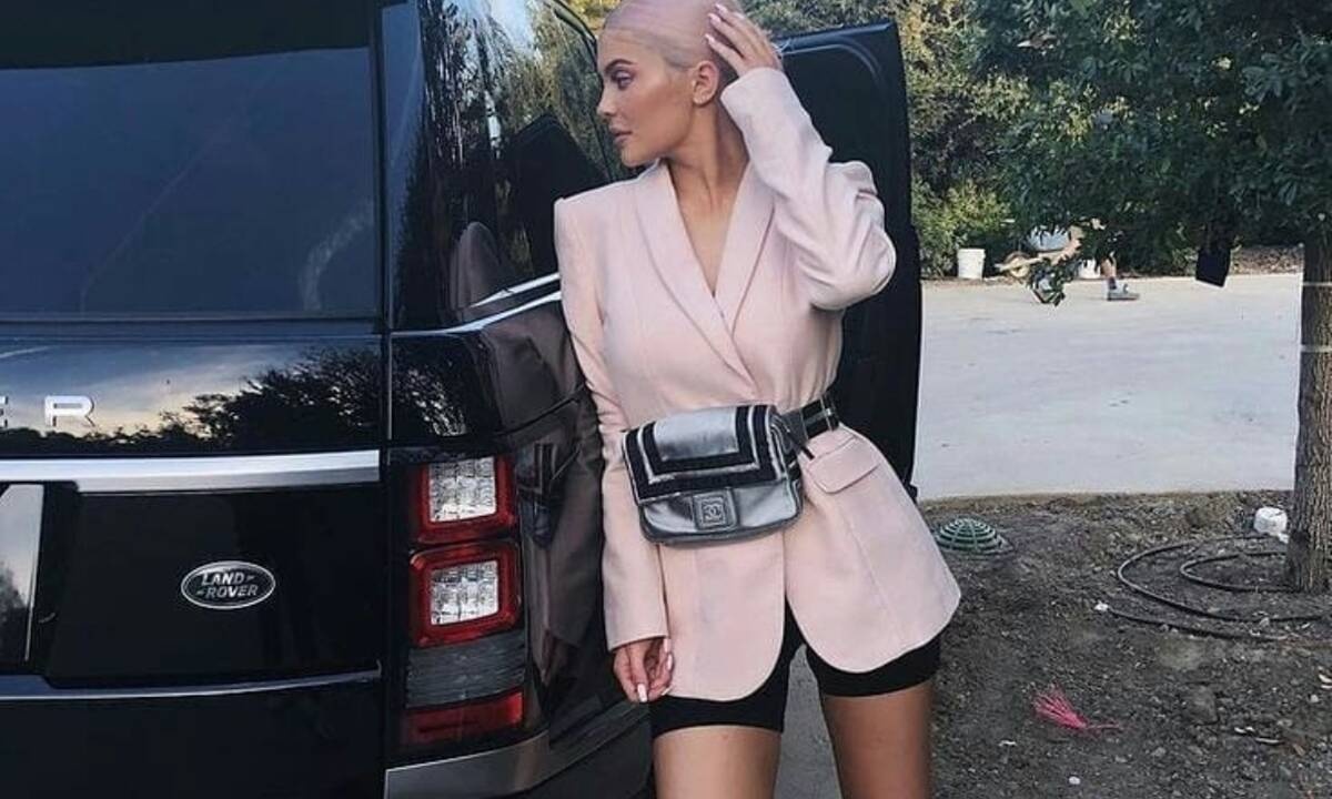 Πώς θα φτιάξεις μόνη σου το ωραιότερο DIY biker shorts (video)