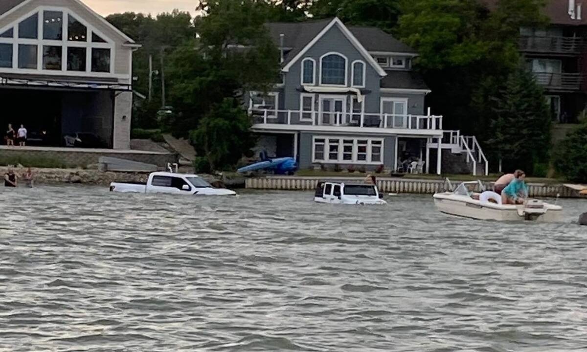 Είδαν το σκάφος να βουλιάζει - Πήγαν να το σώσουν και ακολούθησε καταστροφή