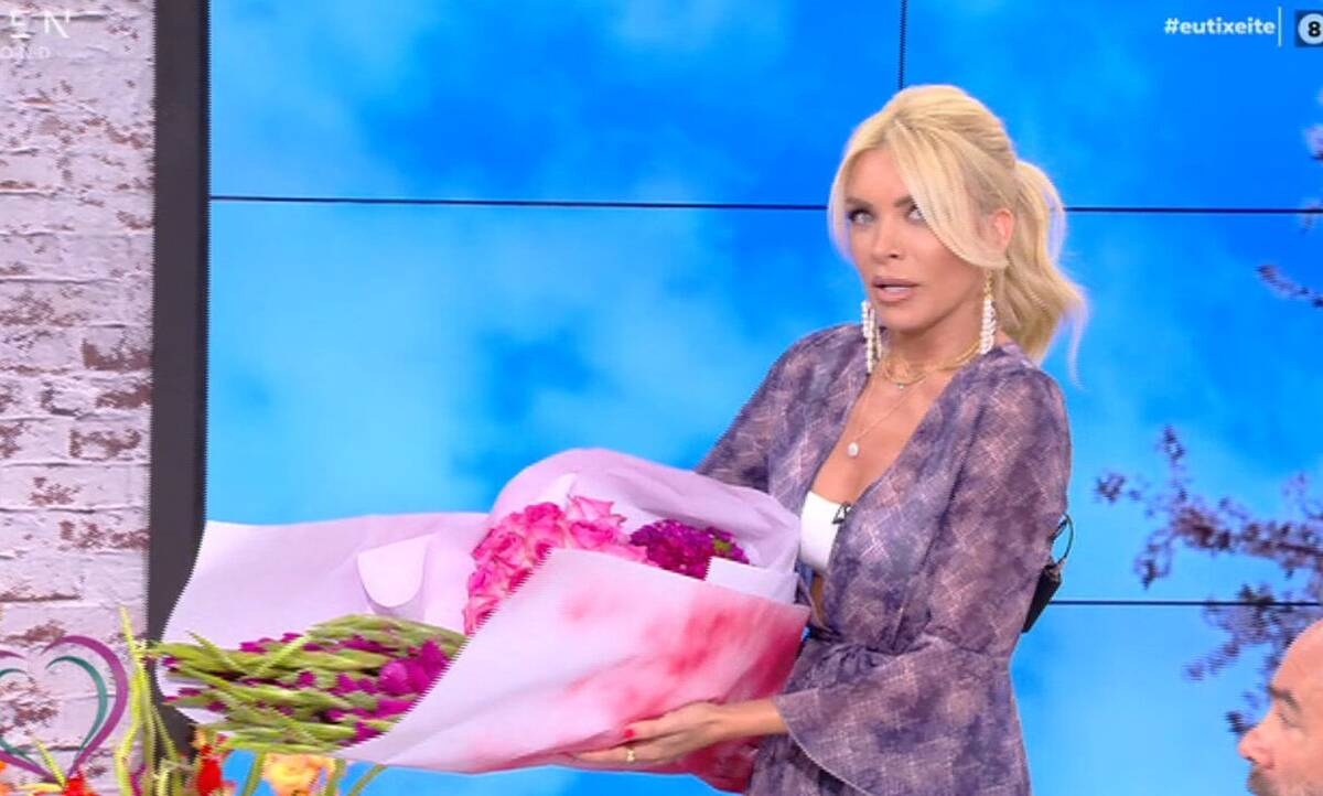 Κατερίνα Καινούργιου: Η ανθοδέσμη και η επική ατάκα για τον Φίλιππο Τσαγκρίδη