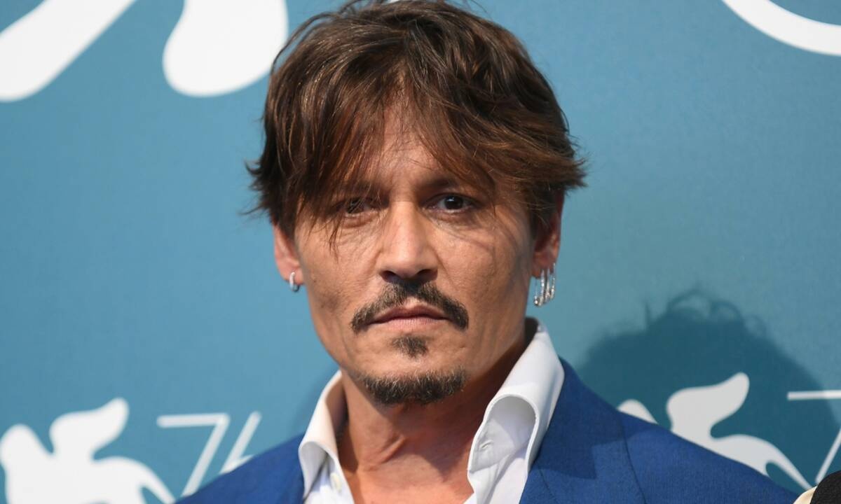 Η κόρη του Johnny Depp μεγάλωσε και είναι ίδια η μαμά της
