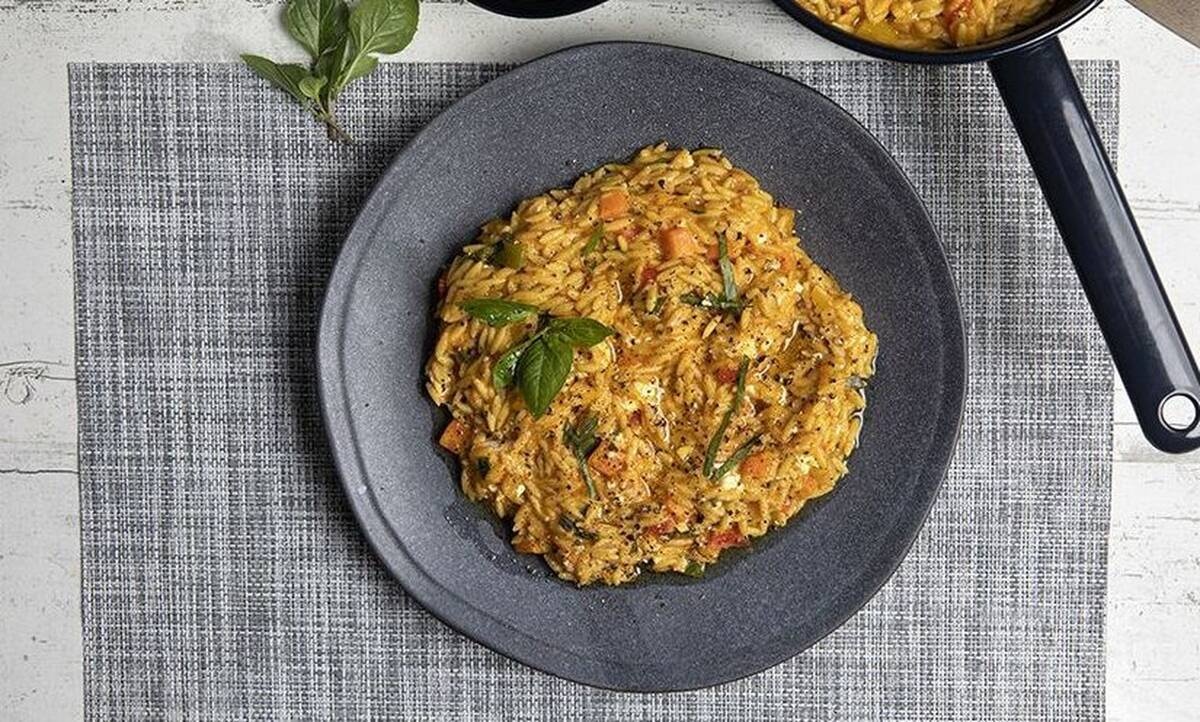 Κριθαράκι ολικής με ντομάτα και βασιλικό από τον Άκη Πετρετζίκη!