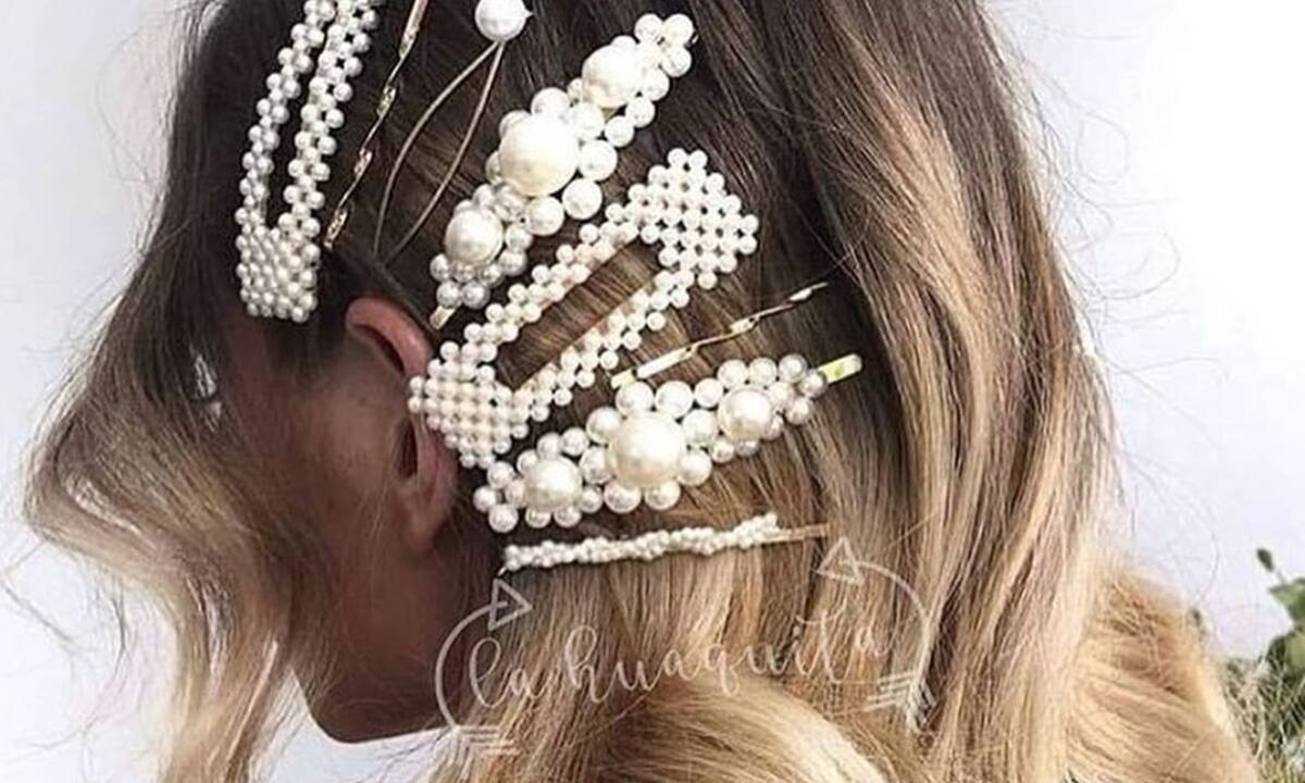 4 tips για να μην σου φεύγουν τα τσιμπιδάκια από τα μαλλιά