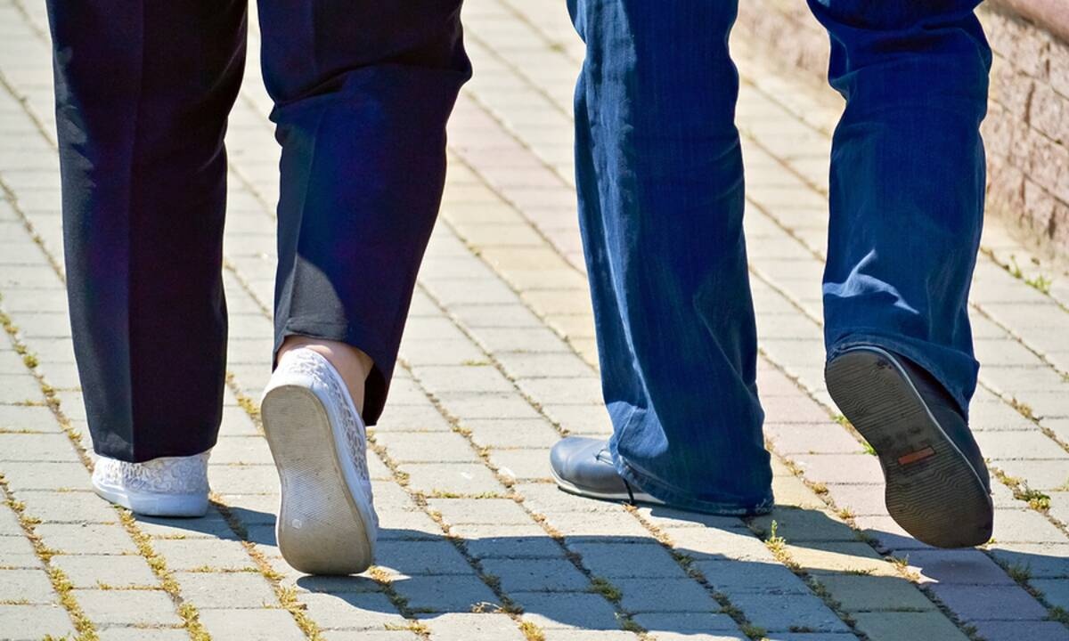 Ταχύτητα βάδισης: Τι δείχνει για την υγεία του εγκεφάλου