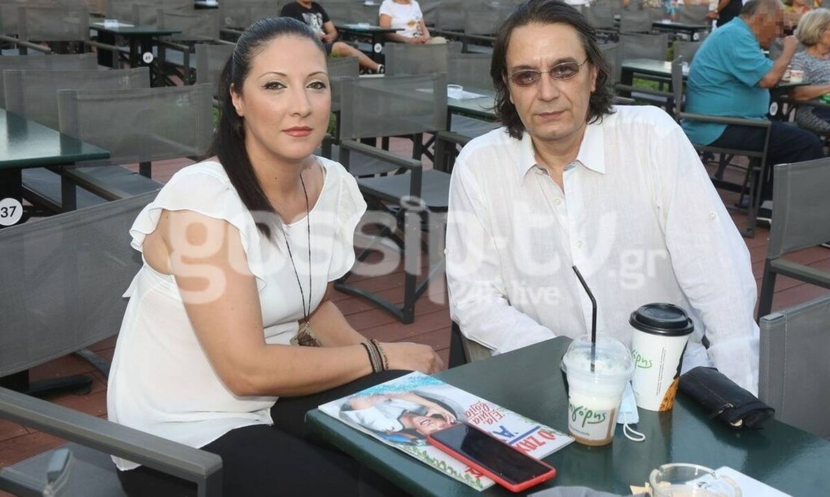 Γιάννης Κότσιρας: Σπάνια έξοδος με τη σύζυγό του Κατερίνα! (photos)