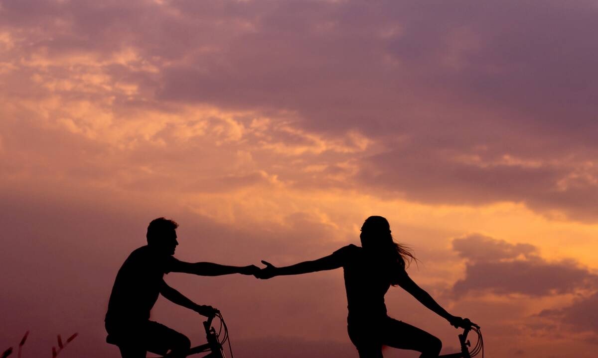 4 τραγικά πράγματα που κορόιδευες στις διακοπές με σύντροφο