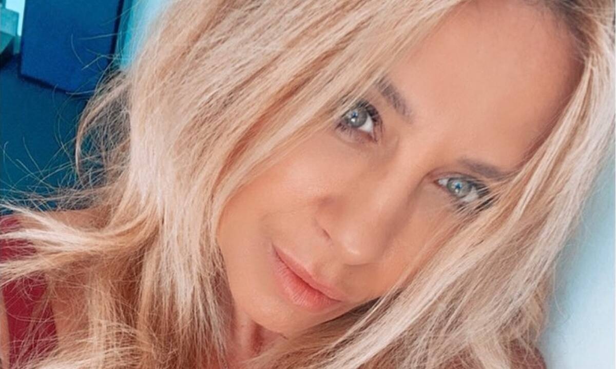 Γωγώ Μαστροκώστα: Φωτογραφίζεται με την κόρη της μετά από καιρό