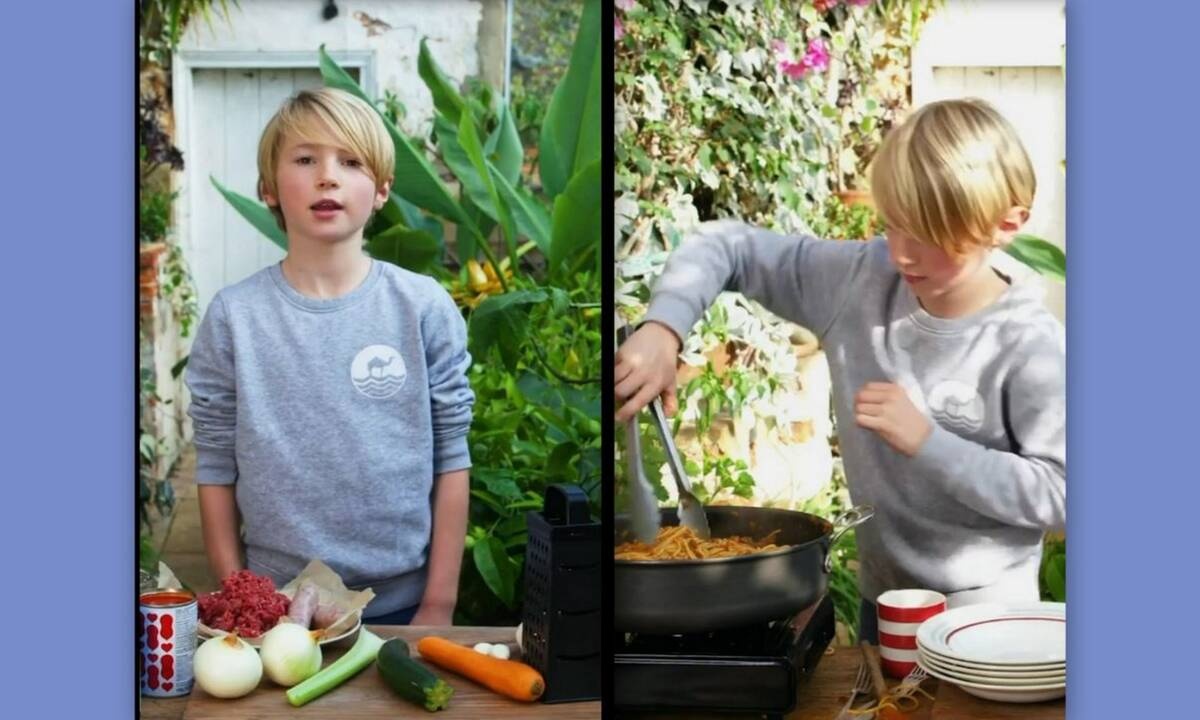 Στα χνάρια του μπαμπά του! Ο γιος του Jamie Oliver μαγειρεύει